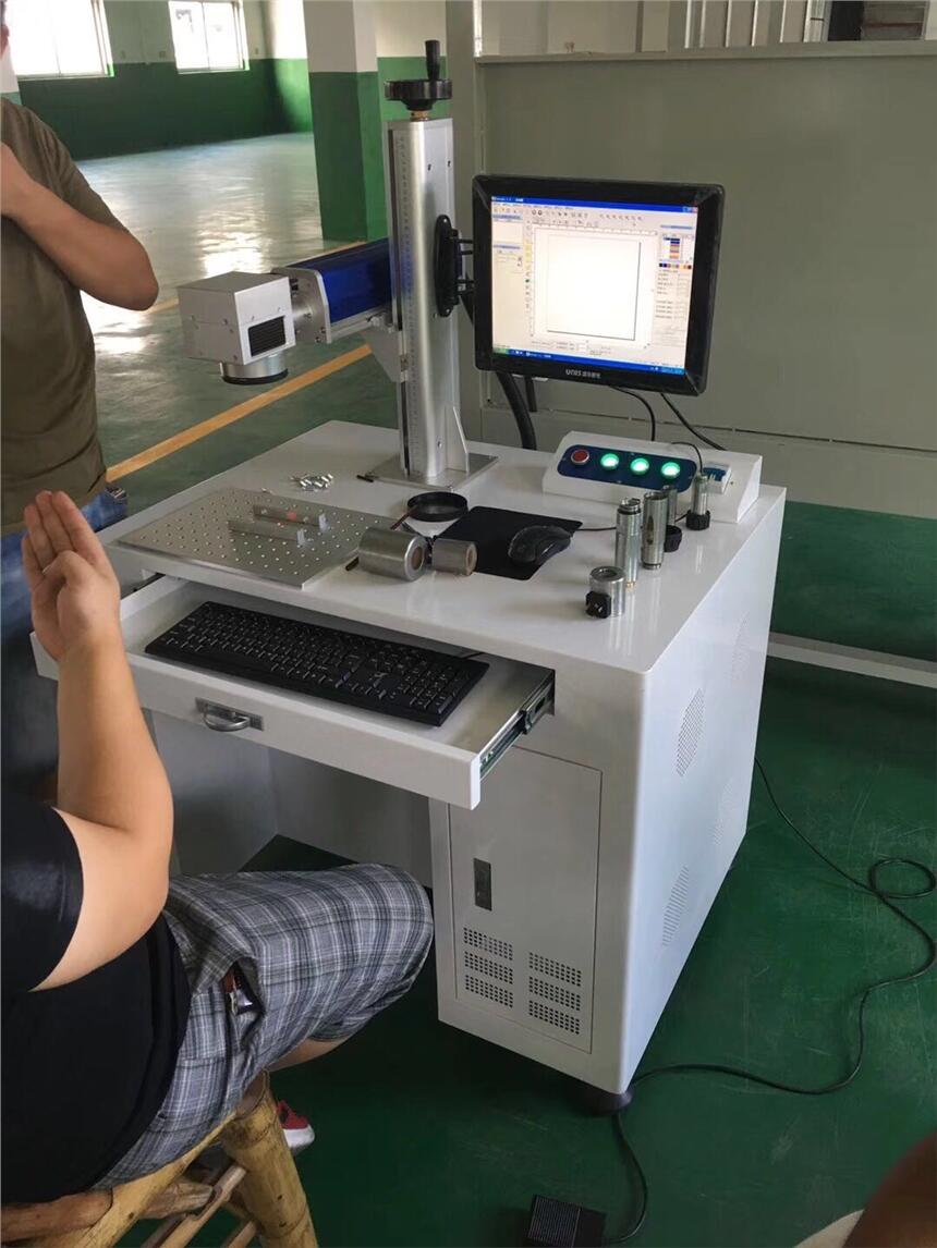 精准高效，标记未来——句容汽车配件按键激光打标机助力智能制造升级